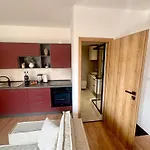 Moderný So Súkromnou Terasou V Centre Banskej Bystrice Apartamento Banská Bystrica