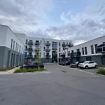 Moderny V Centre Banskej Bystrice So Sukromnou Terasou A Parkovanim شقة
