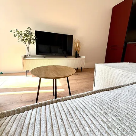 Appartement Moderny So Sukromnou Terasou V Centre Banskej Bystrice *