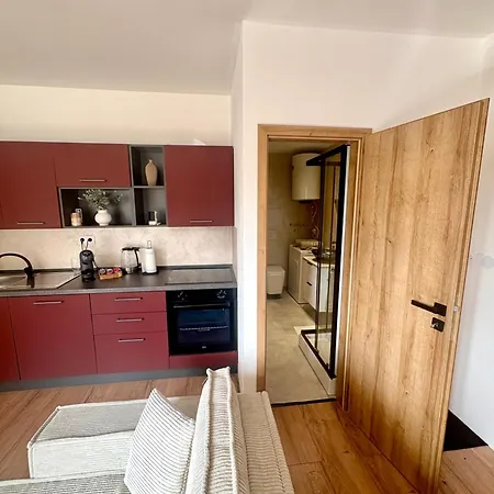 Moderny So Sukromnou Terasou V Centre Banskej Bystrice Appartement Banská Bystrica