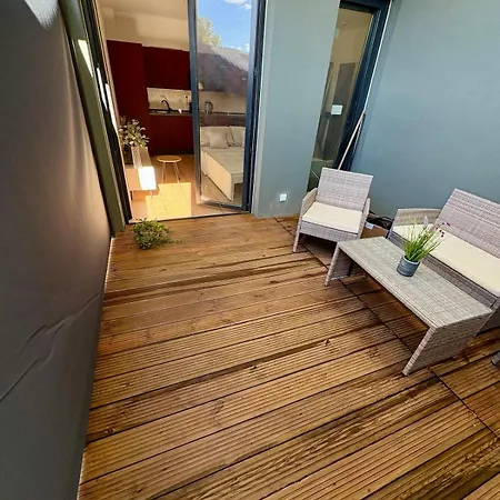 Moderny So Sukromnou Terasou V Centre Banskej Bystrice *