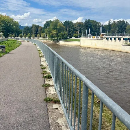 Moderný So Súkromnou Terasou V Centre Banskej Bystrice Apartamento