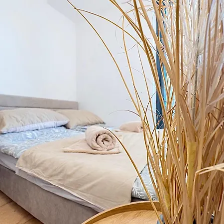 Moderny So Sukromnou Terasou V Centre Banskej Bystrice * Banská Bystrica