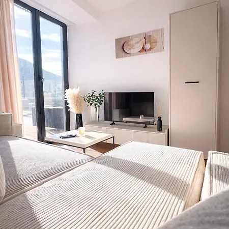 Moderny So Sukromnou Terasou V Centre Banskej Bystrice Appartement