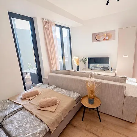 Appartement Moderny So Sukromnou Terasou V Centre Banskej Bystrice Banská Bystrica