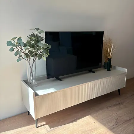 Moderny V Centre Banskej Bystrice So Sukromnou Terasou A Parkovanim Lejlighed