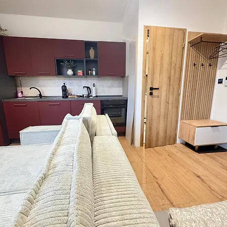 Moderny So Sukromnou Terasou V Centre Banskej Bystrice Appartement *