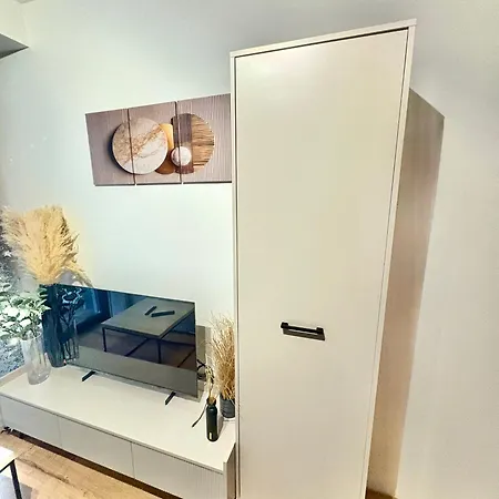 Appartement Moderny So Sukromnou Terasou V Centre Banskej Bystrice *