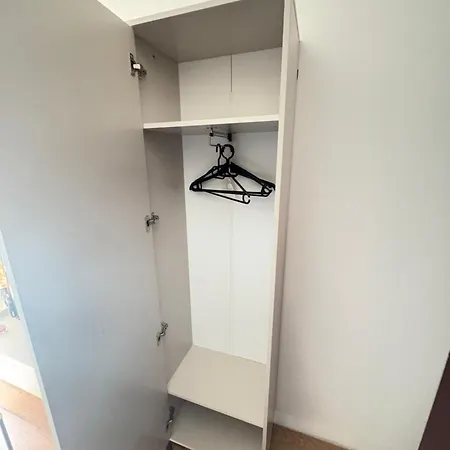 Moderny V Centre Banskej Bystrice So Sukromnou Terasou A Parkovanim *